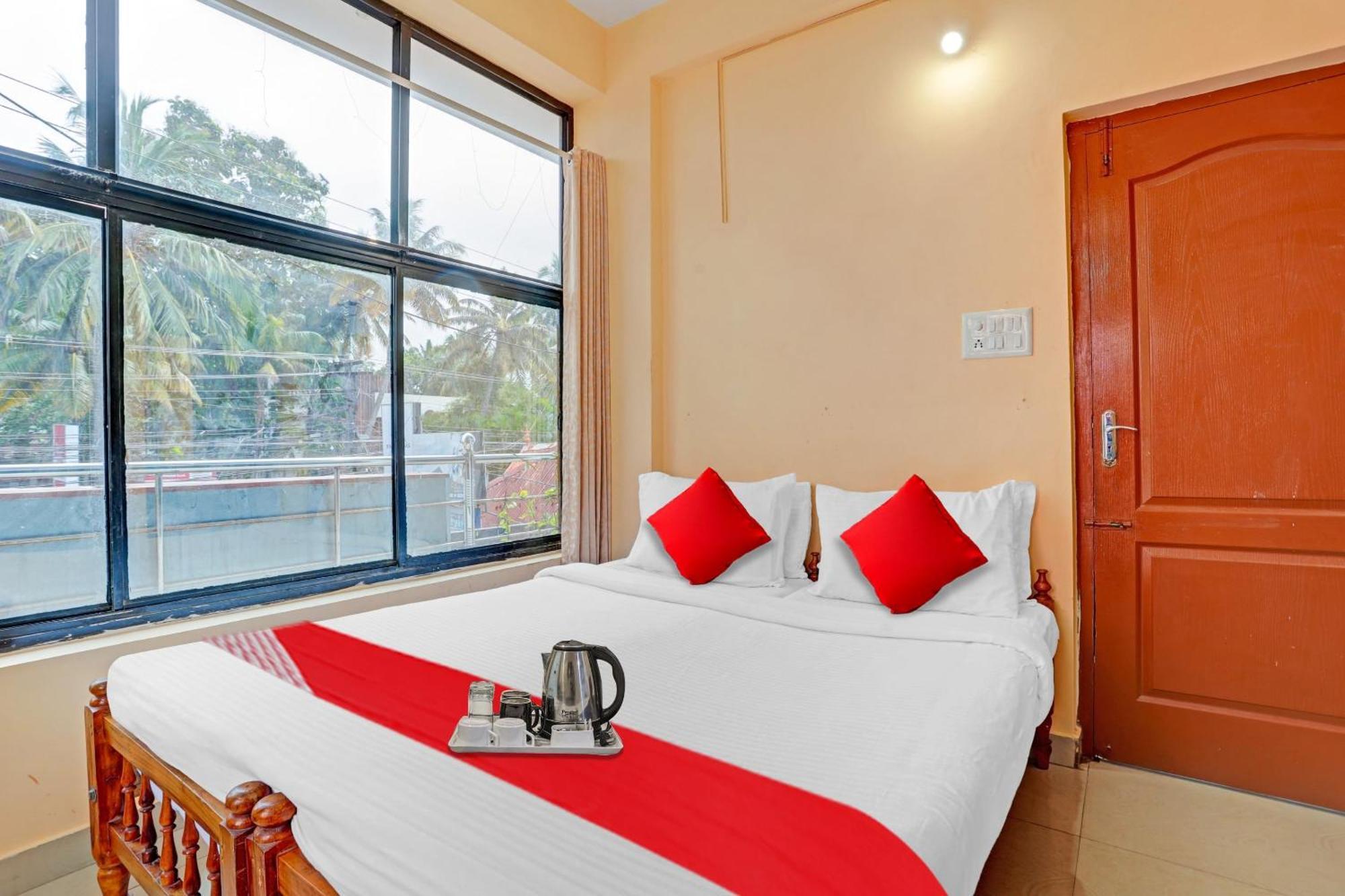 Spot On The New View Regency Hotel Thiruvananthapuram Ngoại thất bức ảnh