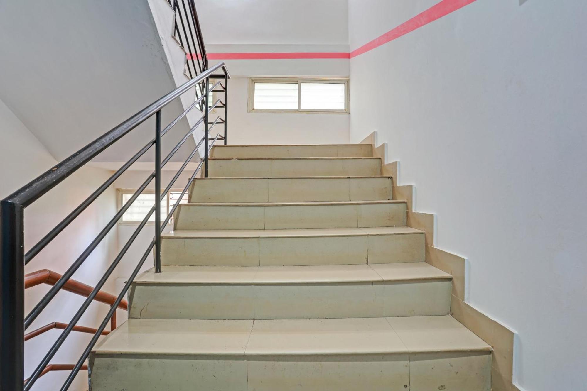 Spot On The New View Regency Hotel Thiruvananthapuram Ngoại thất bức ảnh