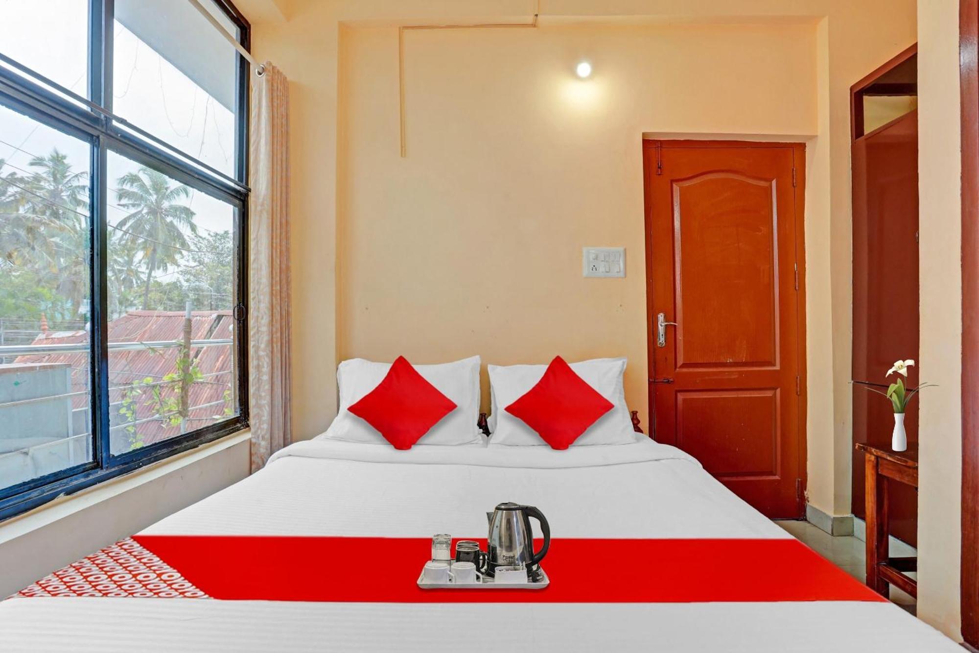 Spot On The New View Regency Hotel Thiruvananthapuram Ngoại thất bức ảnh